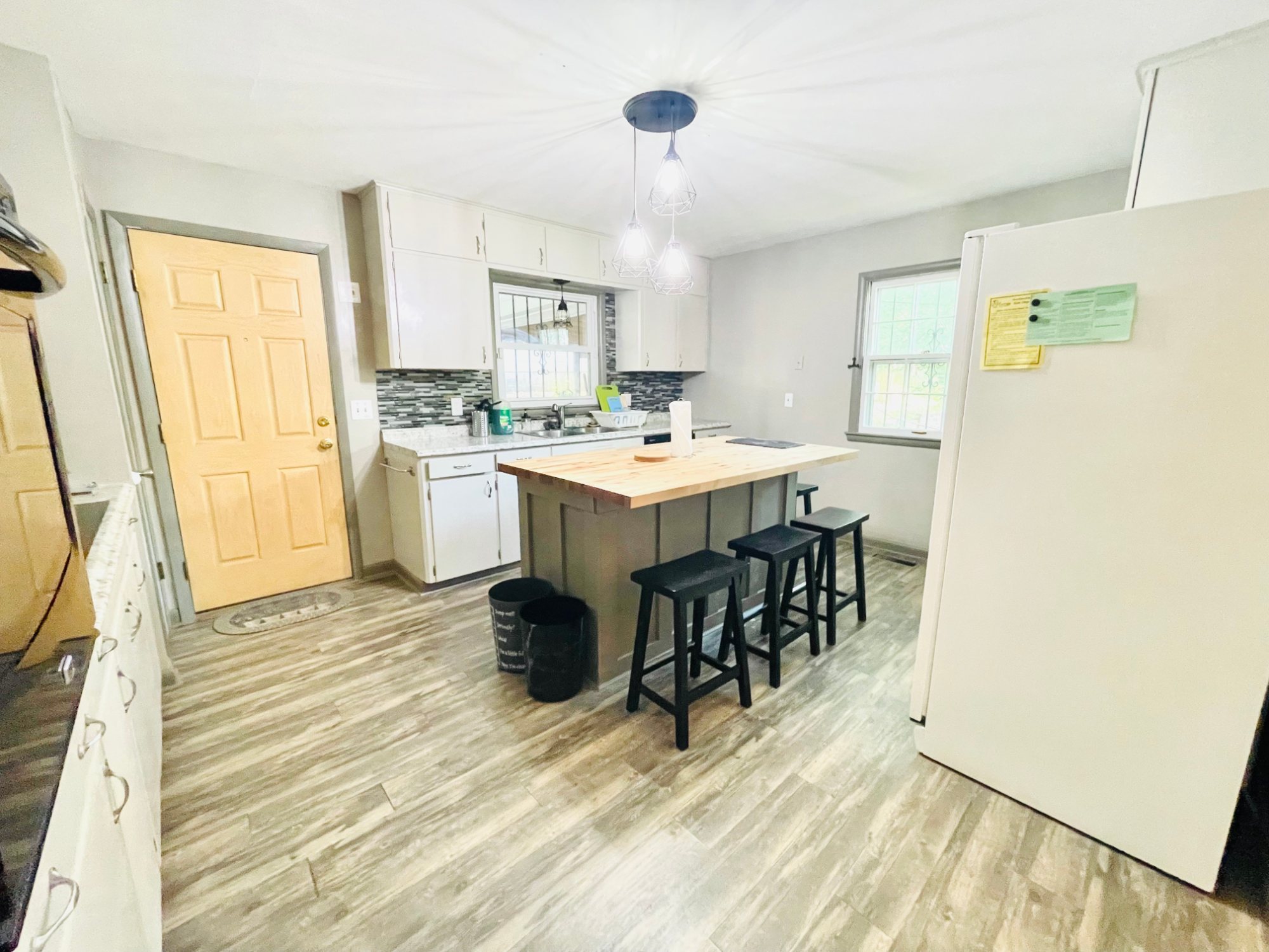 4006 S Crestview Dr rental photo