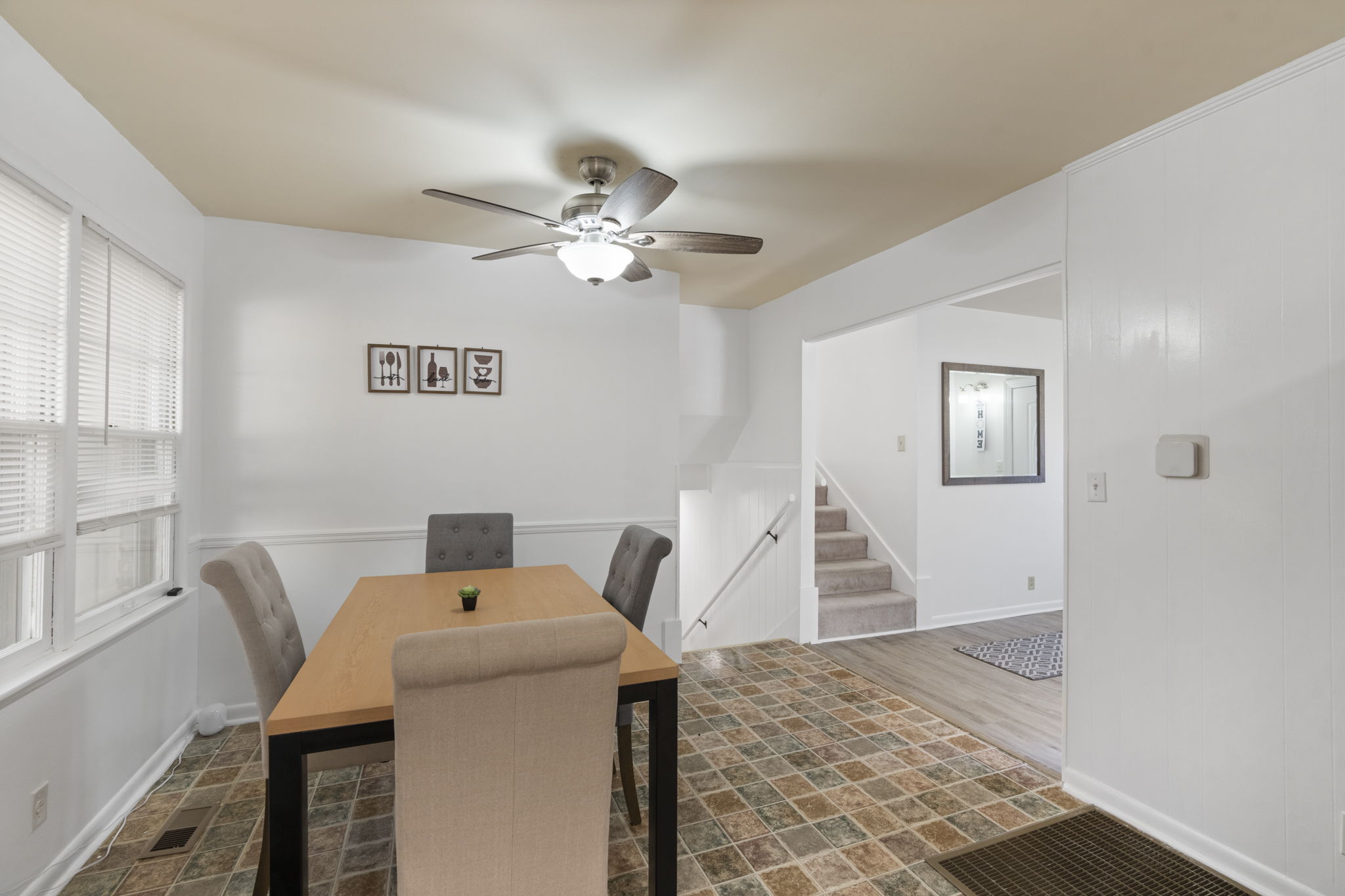 2219 Euclid Rd NW rental photo