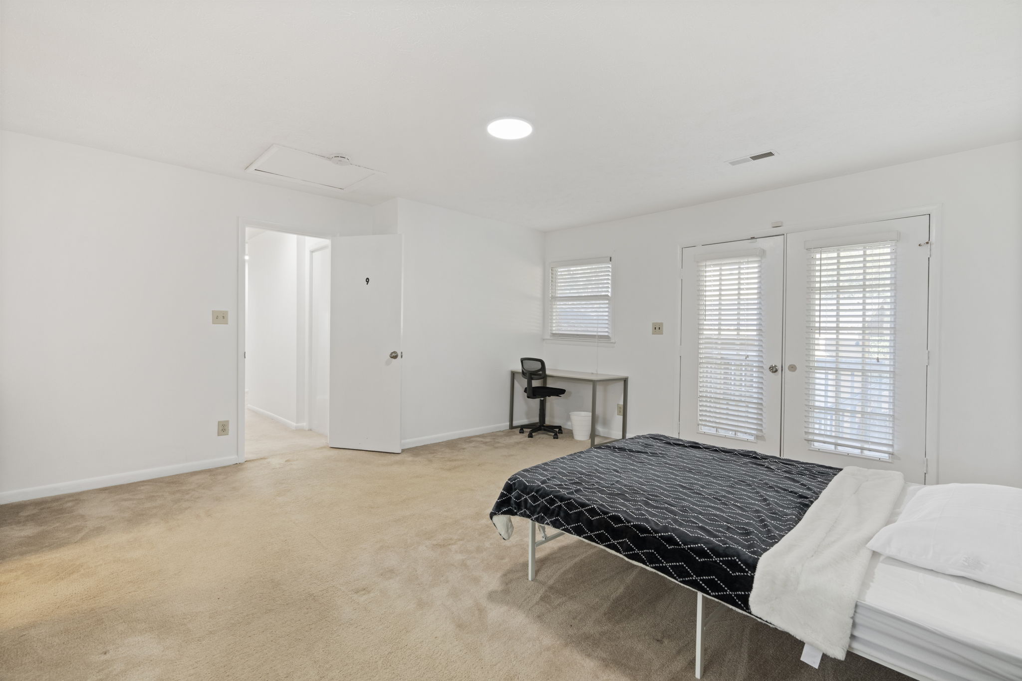 2219 Euclid Rd NW rental photo