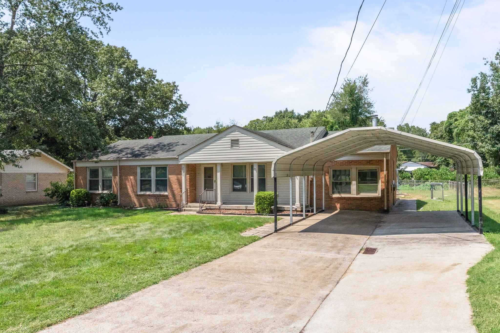 3711 Glendale Ln rental photo