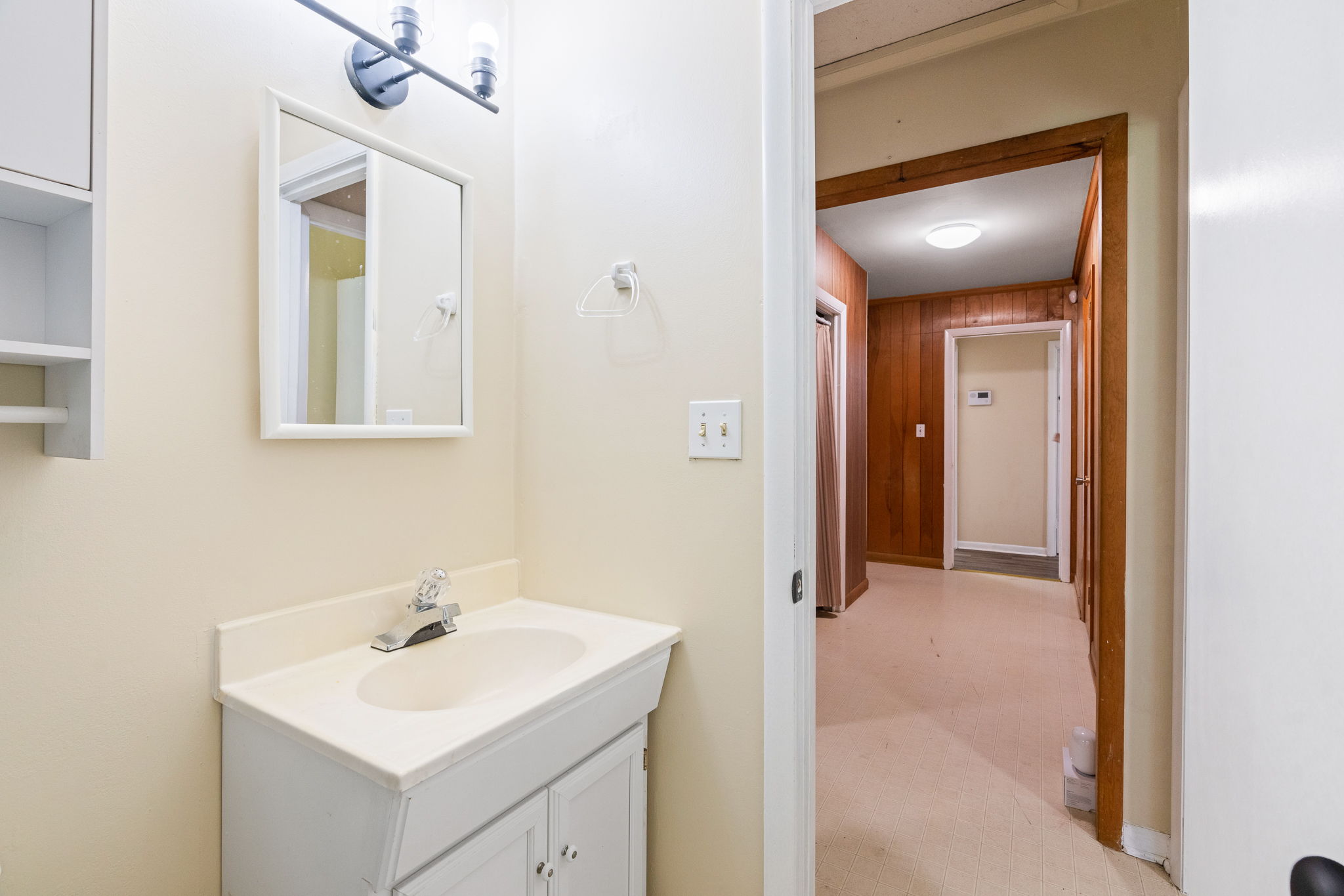 3711 Glendale Ln rental photo