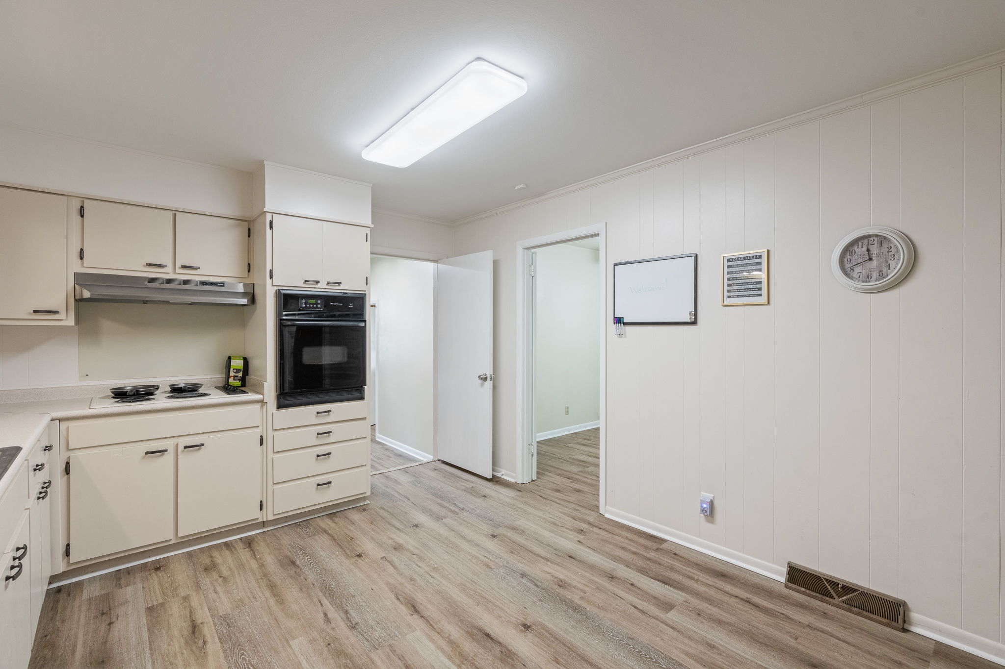 3711 Glendale Ln rental photo