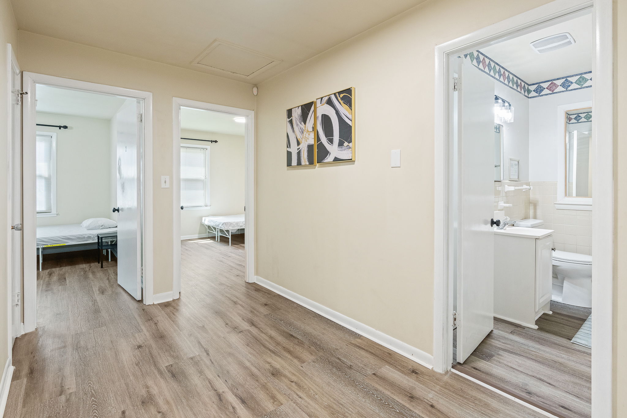 3711 Glendale Ln rental photo
