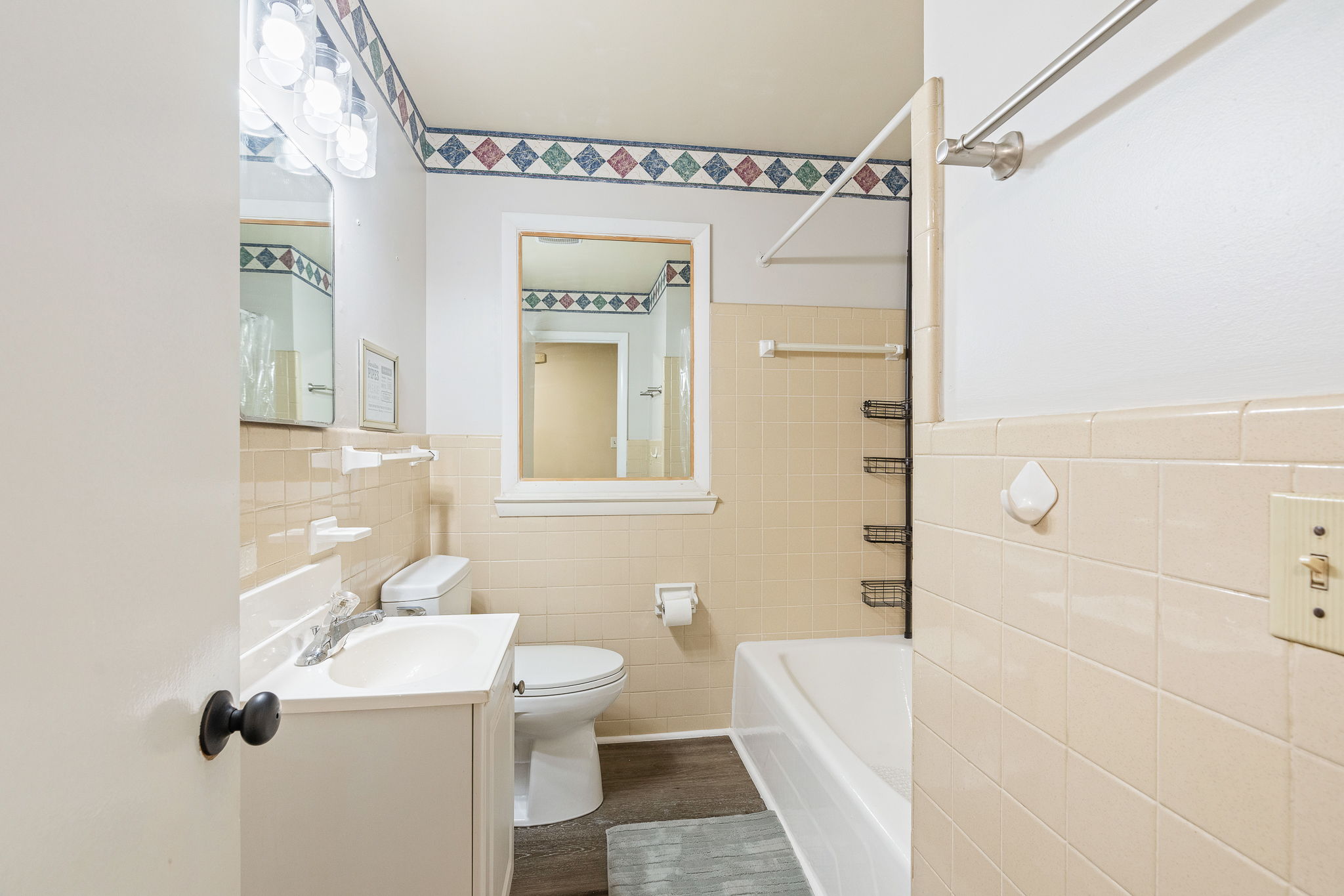 3711 Glendale Ln rental photo